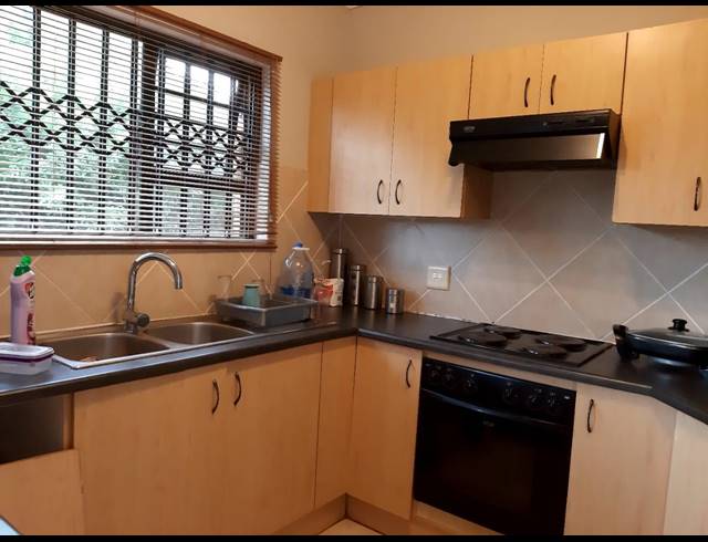 3 BEDROOM TOWNHOUSE RENTED IN SHERWOOD